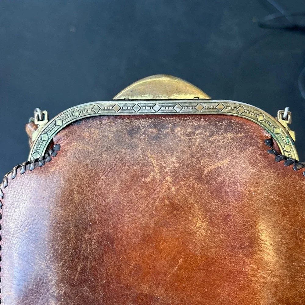 Meeker Made Vintage Coin Purse Art Nouveau Embossed Leather Turnloc Bag Antique